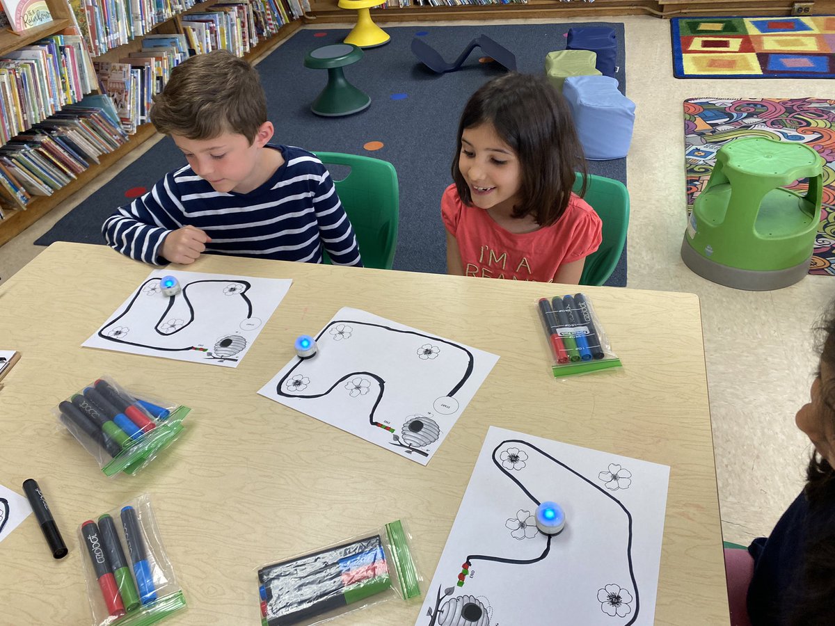 MrsCocozzaReads's tweet image. Today was an @Ozobot day in my library! First graders coded their Ozo- “bees” to collect some sweet pollen from the flowers before returning to the hive! @WaverlyParkElem