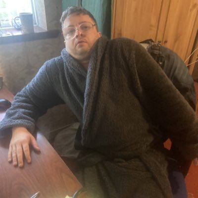 powndland's tweet photo. #NewProfilePic https://t.co/RmPkJWBczo