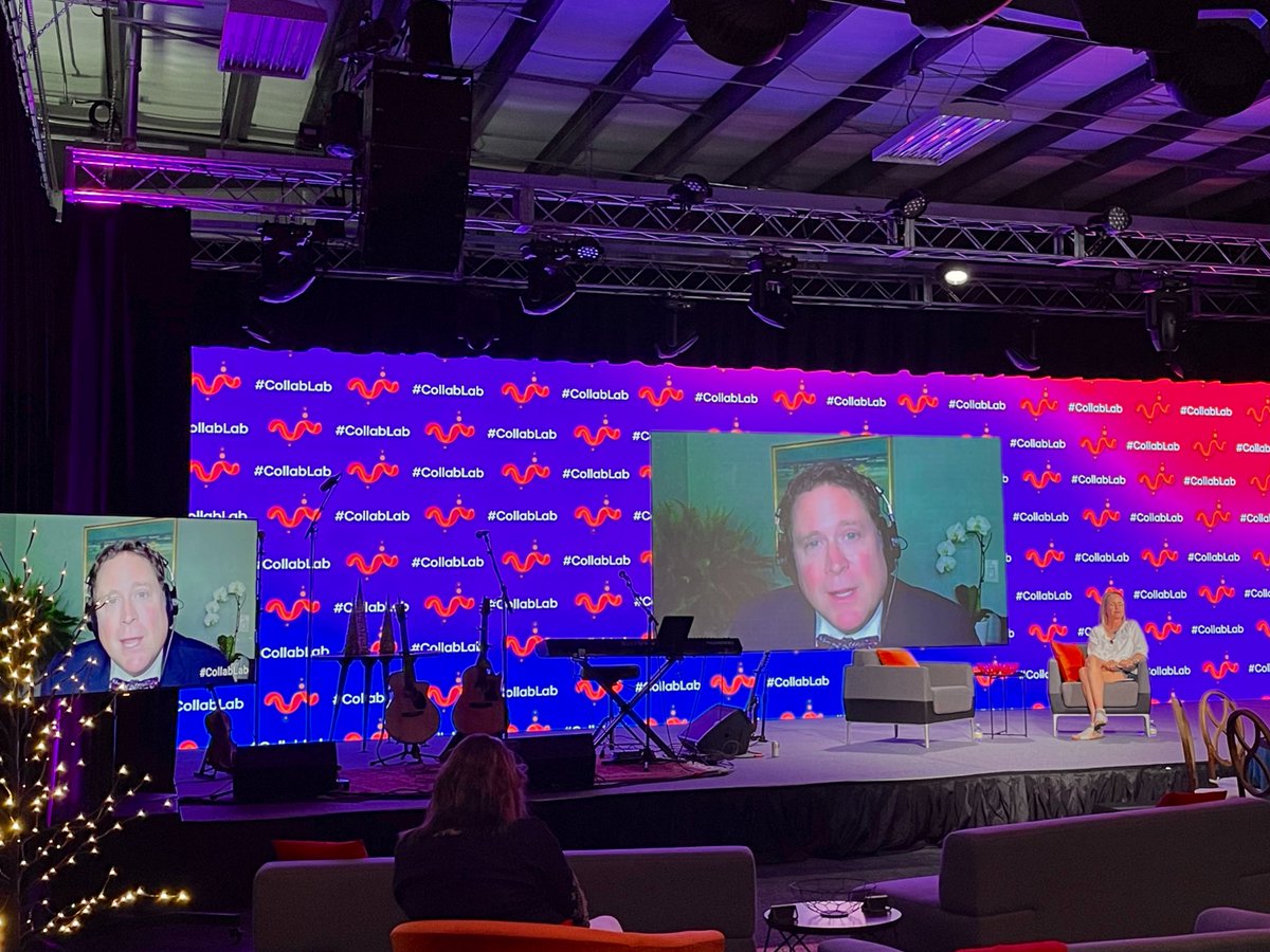 MichiganGonzo's tweet image. Now at #CollabLab with @amyonthetrail What a cool, creative space.