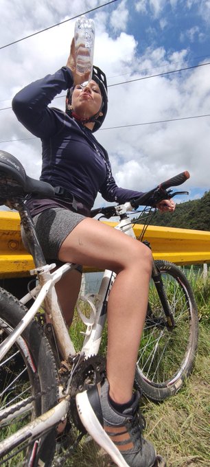 🚴&zwj;♀️🚴&zwj;♀️❤️❤️ https://t.co/a40cpy5Rmm