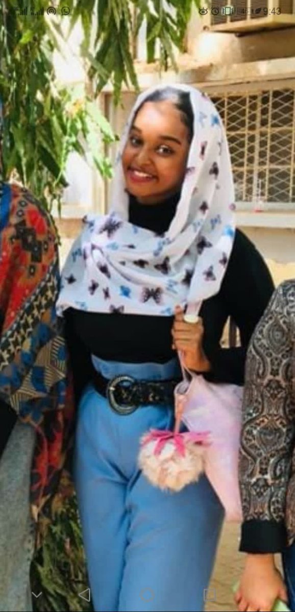 رتويت قبل م تقرو عليكم الله🔴🔴🔴
ي جماعه دي صحبتنا بتقرا في جامعه الرباط لحدي الليله الصباح نزلت عادي و دخلت الجامعه و كان عندها امتحان و اتكلمت مع صحبتها عادي و فجاه اختفت و اخدي اللحظة دي م رجعت البيت و م لاقيينها لو سمحتو اعملو رتويت و ادعو انها تكون كويسه ي رب