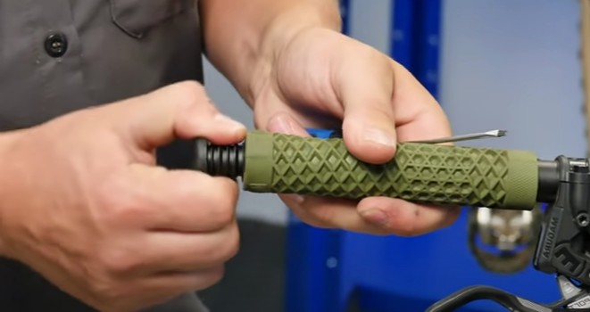 NaplesCyclery's tweet photo. Installing new grips on your bike is an easy task. Upgrade your bike to make it more comfortable with grips that fit your hands better! New grips make a good Father's Day gift, too!
https://t.co/xIIl8ee2on
#naplescyclery #bikerepair #handlebargrips #bicycleupgrades #grips https://t.co/8vFIVUlZUG