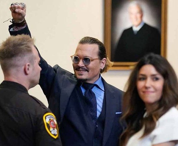 kamiblooper's tweet photo. We, no solo es 1 de Junio, sino que también Johnny Depp ganó el juicio

HOY ES UN GRAN DÍA PARA VIVIR 🥳
#TruthWins #JohnnyWins #JohnnyDepp #JusticeForJohhnyDepp https://t.co/uJieDUJ8Mi