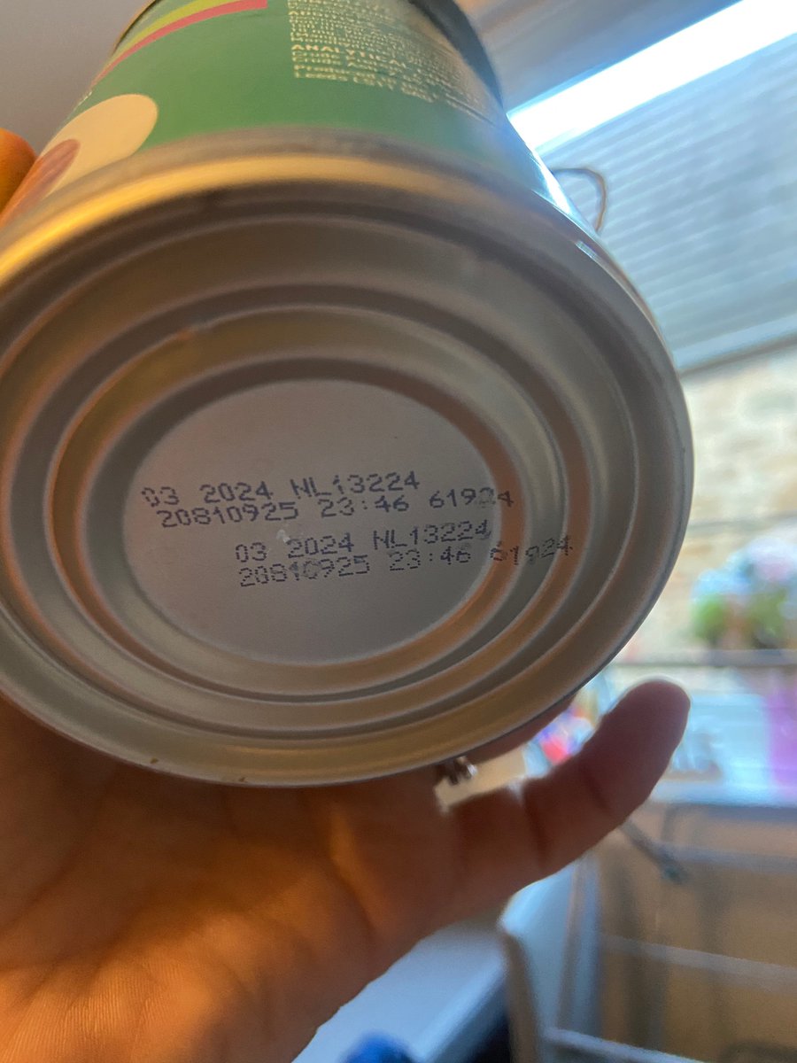 bethdevlin44's tweet photo. @asda  @AsdaServiceTeam      actually 🤢 some sort of eggs or maggots type thing in the tin of dog food i was just about to feed to my dogs! Be careful everyone with dogs and check your tins! Actually feel sick 🤮 https://t.co/S9WLPautYy