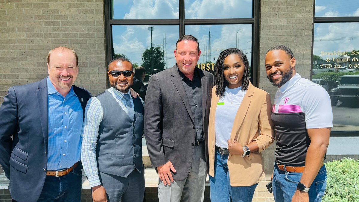 What a great day! <a href="/JCPSKY/">JCPS</a>, <a href="/KEBelcher/">Kermit Belcher</a>, and <a href="/JCPSCoS/">Robert Moore</a> are reimagining how curriculum, pedagogy and technology collectively support student success. Thank you for sharing a bit of your vision Dr. Pollio. I’m still in awe of you! <a href="/JCPSSuper/">Dr. Brian Yearwood</a> <a href="/TMobile/">T-Mobile</a> <a href="/TMobileBusiness/">T-Mobile Business</a> <a href="/kevindstarks/">Kevin D. Starks, Ed.D</a>