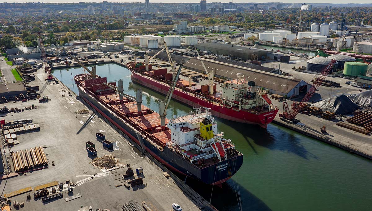 HOPAports's tweet photo. Expert stevedore and #PortPartner Federal Marine Terminals handles a wide variety of project and breakbulk cargo and dry bulk, which are essential raw materials for southern Ontario’s manufacturing, construction and food processing sectors. https://t.co/FkBBHEQBOz