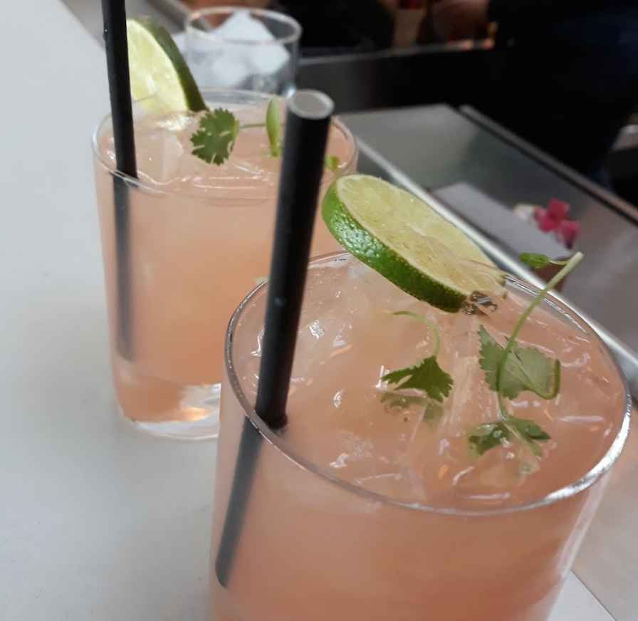 cancunfiest_fr's tweet photo. -
Order your favorite alcoholic drinks and meals for carryout or delivery ▶️ https://t.co/pKPCcubzcV
Drive-Thru available! 
. 
.
#CancunFiestaFresh #Tacos #Eeeats #Foodstagram #KansasCityMO #KansasCityEats https://t.co/7NvukxA7Uq
