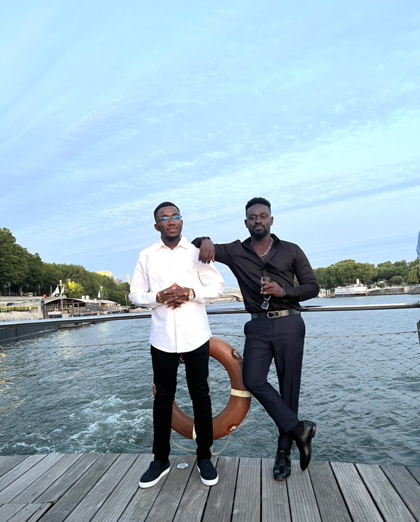 KobbyKyei_'s tweet photo. DINNER-CRUISE ON THE SEINE w/ @gyaigyimii @willie_grah 🇫🇷🇫🇷🇫🇷📌📌📌📌 https://t.co/jZSObcnYFM