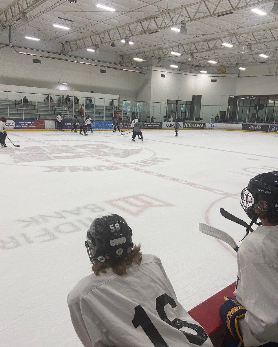 Day 2 action from the <a href="/WCEliteHockey1/">West Coast Elite Hockey</a> camp in Chandler AZ 🌴 🥅🏒