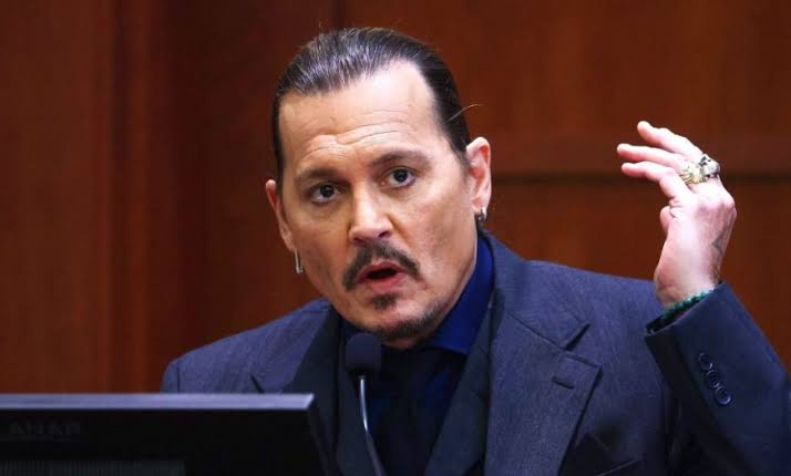 جوني ديب عن امبر هيرد : 

 أنا لا أكرهها ، لأن الكراهية شعور ولا أشعر بأي شيء تجاهها