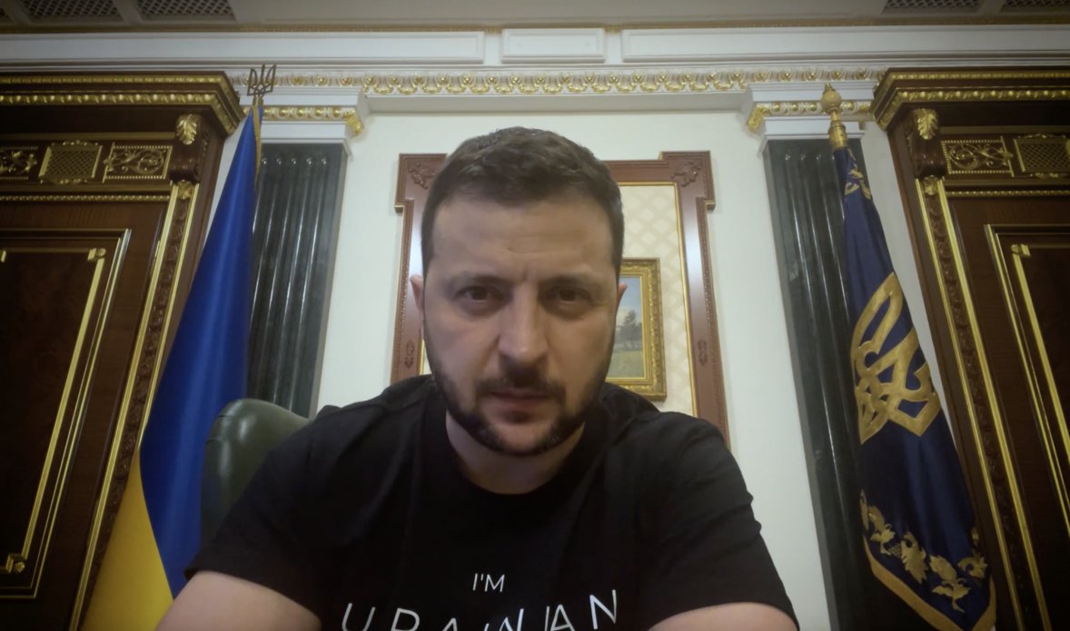 BFMTV's tweet photo. 🔴 EN DIRECT 
Au moins 243 enfants tués, 446 blessés et 139 disparus depuis le début de la guerre, affirme Zelensky
https://t.co/aWuewAVhTR https://t.co/EIR8WeRTBl
