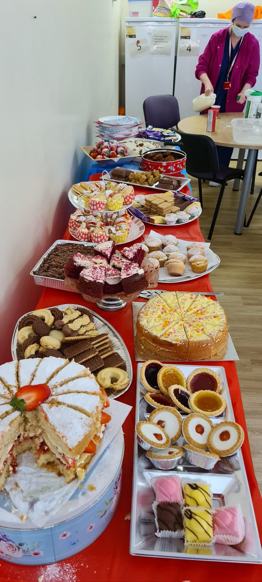 TheatresH's tweet photo. #jubilee2022 #QueensJubilee @UHNM_NHS @TeamSurgeryUHNM @phildwindsor @ClaireHughesxxx A wonderful afternoon tea this afternoon before a long bank holiday. Thanks to everyone who made or brought things in. Love our theatre family - enjoy your break 💛 https://t.co/beYeJIrLX8
