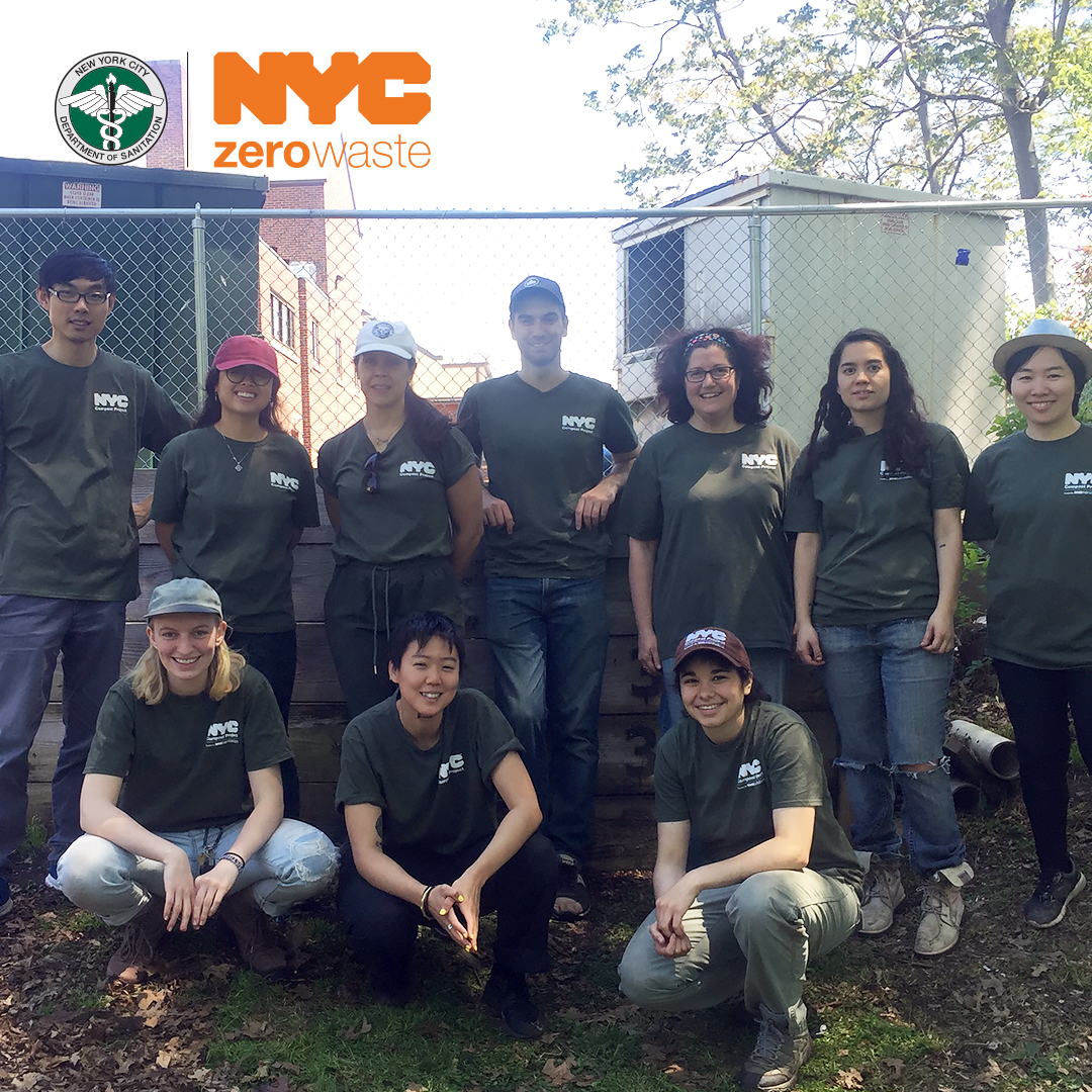 NYCzerowaste's tweet image. Have you signed up for the Master Composter Certificate Course yet? Subscribe to our newsletter at on.nyc.gov/3N1XBB1 and be the first to know about course updates and newly-added events!
#MakeCompostNotTrash #composting ​#MasterComposter
