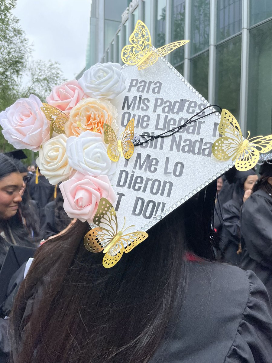 CCNYHumArts's tweet photo. #GraduationCaps of the @CityCollegeNY Division of Humanities and the Arts #ClassOf2022, #ClassOf2021, and #ClassOf2020, a thread. #Graduation https://t.co/r1qJ1b7K8Q