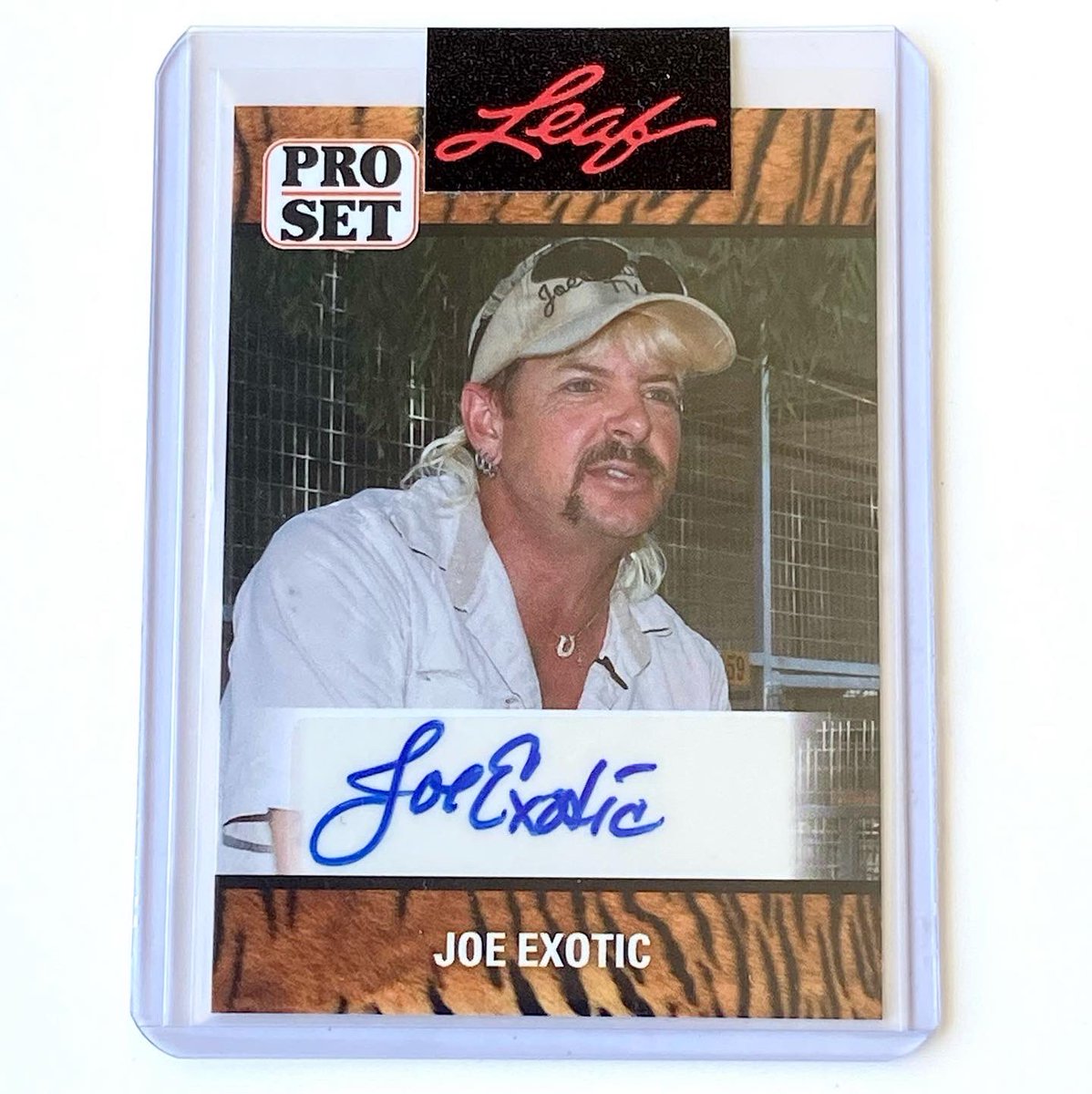 CrimeCards's tweet photo. Joe Exotic TIGER KING 
Autographed Card 
#joeexotic #tigerking #netflix #freejoeexotic #autographs #fuckcarolbaskins https://t.co/fDkHkjIIl3