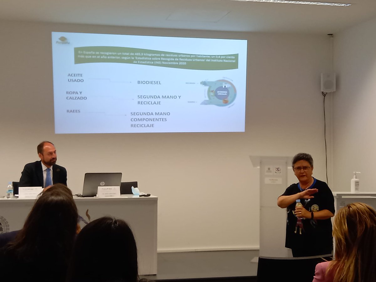porsiete's tweet photo. Hoy, Pilar Rodríguez, Presidenta de Porsiete
ha participado en la jornada de difusión:
"Bioeconomía y Economía Circular. Una apuesta de futuro"
Desde la Mesa de Experiencias en Bioeconomía y Economía Circular.
#Interrreg #Inbec #Usal https://t.co/XUgfFdF0S4