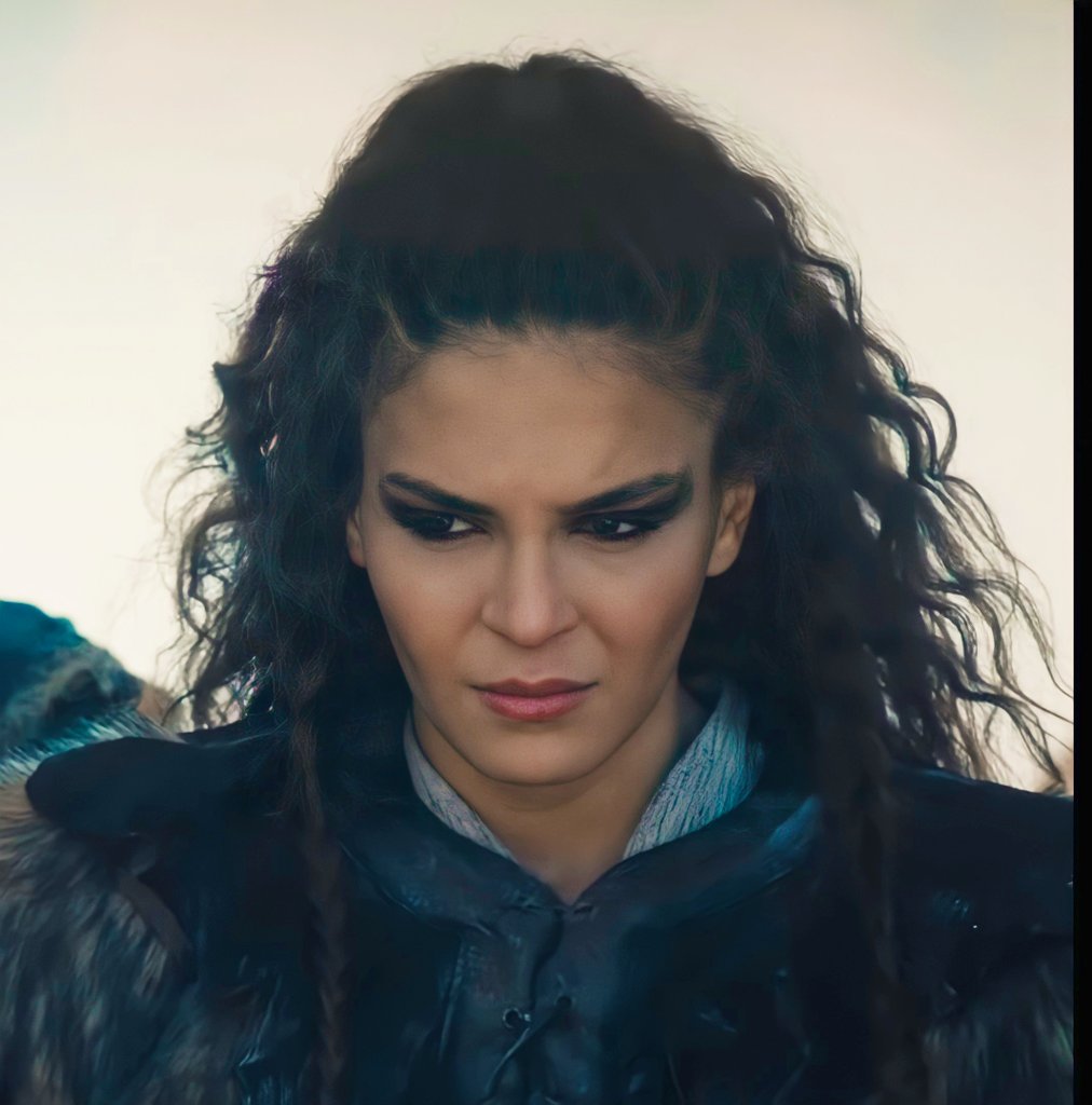 Akkızın bu haline saçına tarzına bayıldım bayıldım😍
#Akkız #EbruȘahin