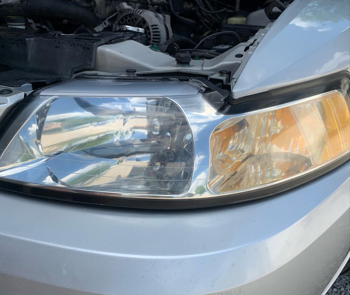 SteelersFanTN's tweet photo. #Mustang #CleanUpDay #HeadlightRestore #ItsTooHotToday 🥵 #HeatStrokeAwareness https://t.co/vqUL1i41zq
