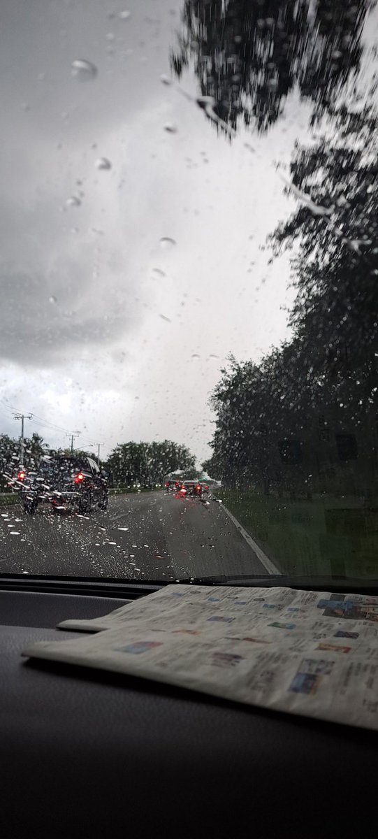 KireRyu's tweet photo. Lluvia https://t.co/mLD3qAAJzv