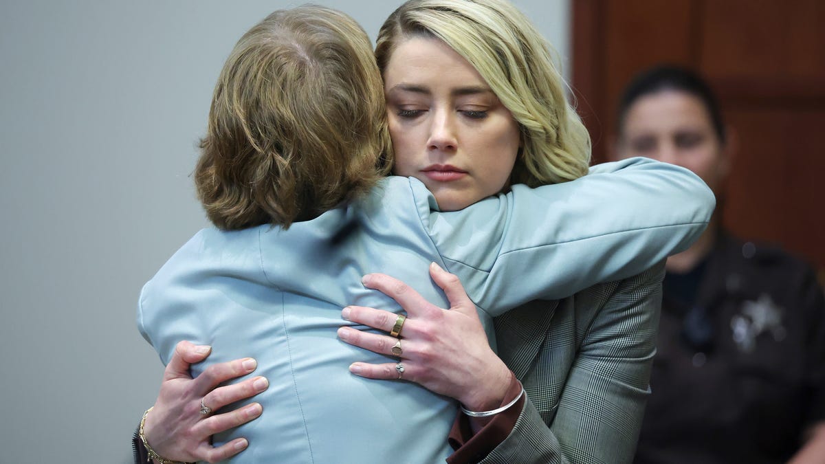 TheRoot's tweet image. Amber Heard Verdict Sends A Message To Black Women Everywhere dlvr.it/SRSNG0