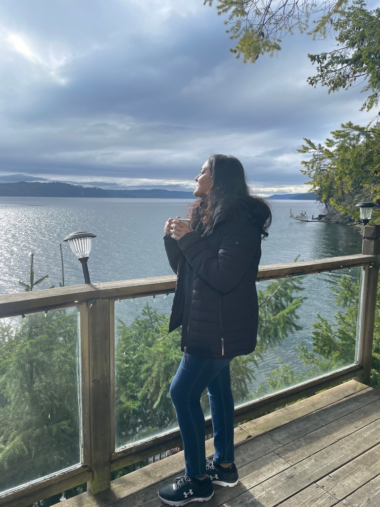 #PinroseMuse Gauri cites her Mother as her One Of A Kind woman. "She is fearless and honest and always believe in helping others." Read more from our MUSE's and tell us your story too. We come bearing gifts 😘➡️ bit.ly/oneofakind-fea…