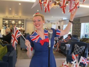 All Set For The Queen's Platinum Jubilee &amp; Meeting Up with James Bond! -  fionaharrison.biz/all-set-for-th…

This week it's busy busy with Jubilee shows as things really start to ramp up for the weekend. Over the bank holiday I will be performing two to three shows daily predominant...