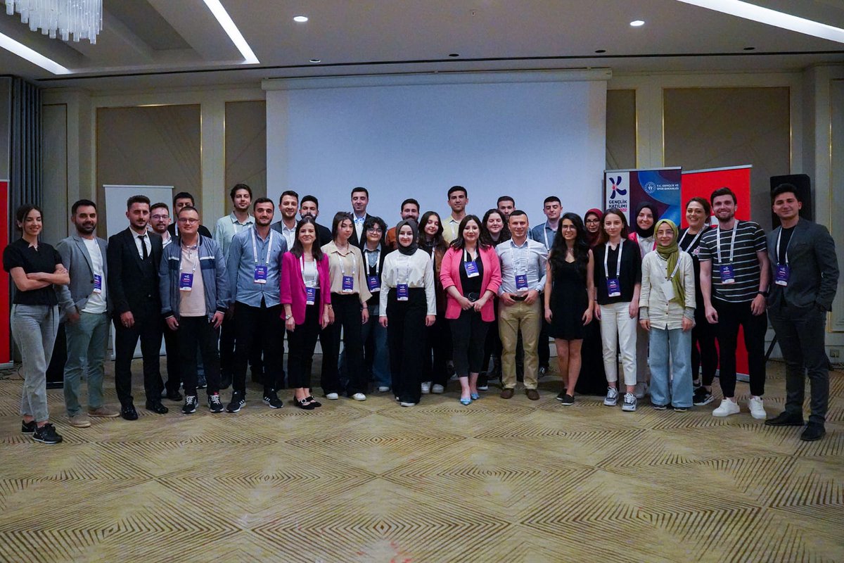 "Gençlik Katılımı Arama Konferansına" ilimizi temsilen gönüllü gencimiz katılım sağladı.

#GSBGM
#GSBAmasyaGençlikMerkezi