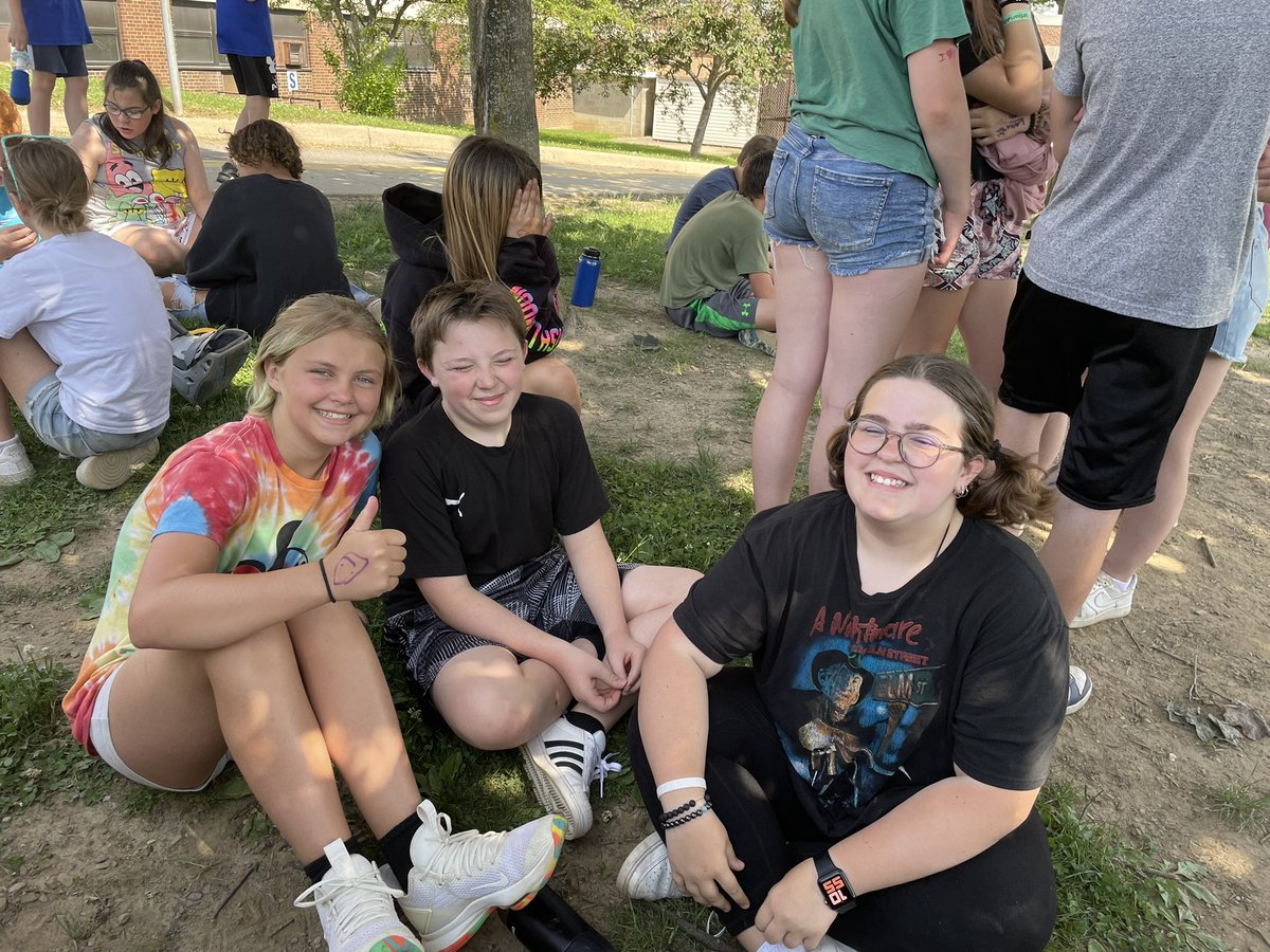 MsLoriOtt's tweet photo. Kickball Tournament Fun! π€©ππ€βοΈ#ec_hartman #ec_pride https://t.co/4F8IgGSsEY