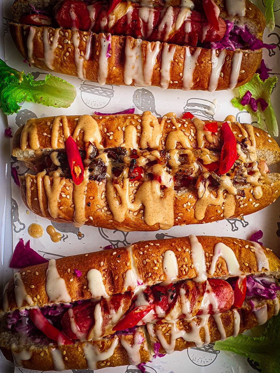 Chefxanaa's tweet photo. Noblest of all dogs is the hot-dog; it feeds the hand that bites it. XANA serves the best  hotdog 🐾
.
.⁣
#hotdog #chefclub #summervibes  #quickrecipes #food #chefxana #chefstalk #cheflife #Foodart #culinaryart #chefsofinstagram #everythingart #foodBlogger #FoodPhotography https://t.co/OqXageOSOR