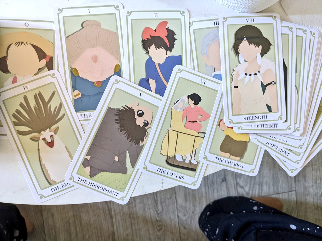 ohhh my gosh I just got my Komorebi deck from @arirxse 

IT'S BEAUTIFUL!!!!