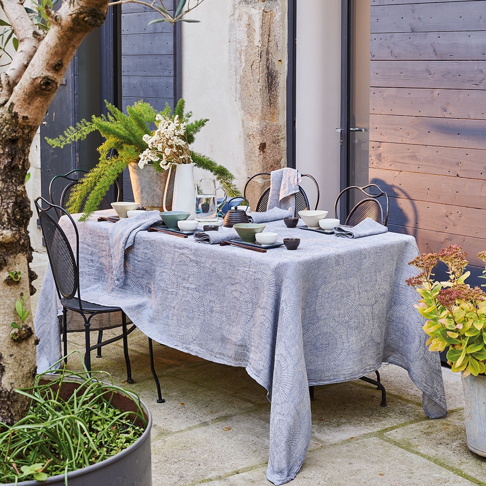 Didriks190's tweet image. Set your table for relaxation and comfort with @GTlinensUSA Mille Shells Zinc linens, which feature a breathable and airy cotton-linen blend 🌻

Shop Mille Shells Zinc linens: l8r.it/3M0U
.
.
.
#garnierthiebaut #frenchlinens #acryliccoated #innovativefabric