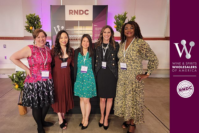 RNDC_USA's tweet photo. 👏 for 5 recent grads of @WSWAMedia Assoc. Women in Leadership program! L to R: Reace Smith, VP Corp Comms; Tiffany Ly, Dir of Sales/Ops, Exprs Store; Malena Mer, ERP Modern Biz Lead; Amy Rodriguez, Dir of Sales; &amp; Ayesha Mahapatra, Corp VP/Asst. Gen. Counsel. 
#ExpertsAtOurCraft https://t.co/pu5TAOUUxO