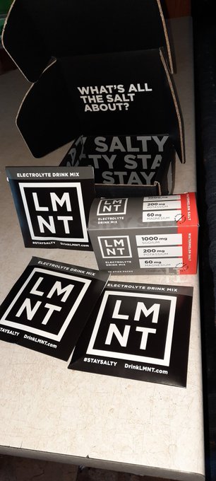 Just got a random package from you @drinkLMNT thank you https://t.co/VQ6FxInc4Z<a class="tags" target="_blank" title="On Twitter" href="/?out=eyJ0eXAiOiJKV1QiLCJhbGciOiJIUzUxMiJ9.eyJpYXQiOjE3MjY2MTQ4MDksImlzcyI6InR3cG9ybnN0YXJzLmNvbSIsIm5iZiI6MTcyNjYxNDgwOSwiZXhwIjoxNzU4MTUwODA5LCJyZWRpcmVjdF91cmwiOiJodHRwczovL3R3aXR0ZXIuY29tL2RyaW5rTE1OVCJ9.aWVt09UU1LBMSQutfEGyzonI5ePZRCdF6-EnRjqn1ceJNK_OGJ2TaU8RKeG1Y8pTmGBOUP5fPuOxGRZoRrFMKw">@drinkLMNT</a><a href="/tag/secretneighbor"class="tags"><span>#secretneighbor</span></a>