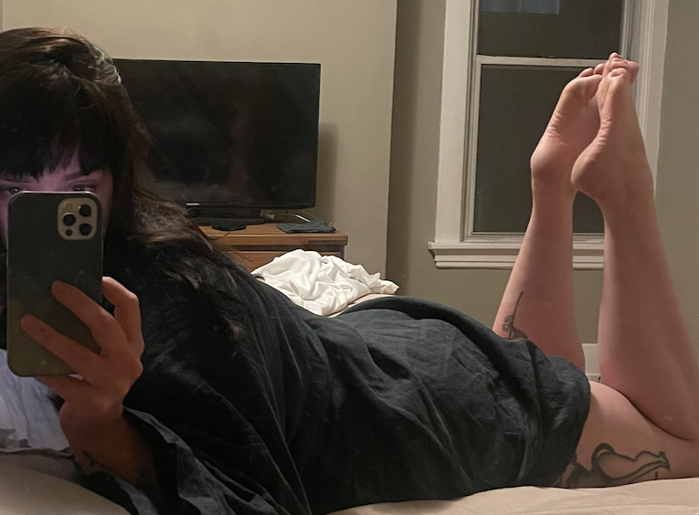 FreyaWild1's tweet photo. just starting this journey...excited to see where it goes. #footfetish #feet #feetgodess #curvymodels https://t.co/M62MAABaKW