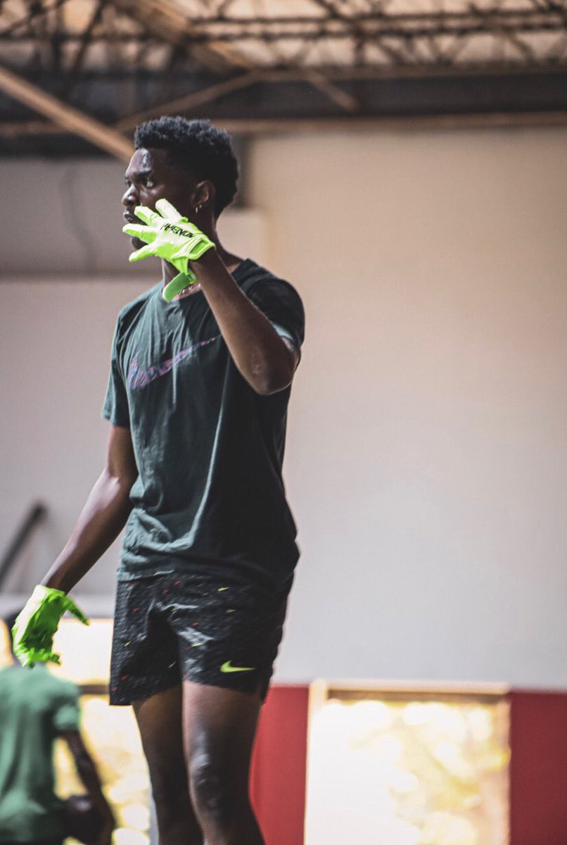 ShondriaShon's tweet photo. It, must be in you and not on you. The grind don’t stop @d1sean1. #AllIn 📸: @flicksbyjo https://t.co/sG25U8l1gN