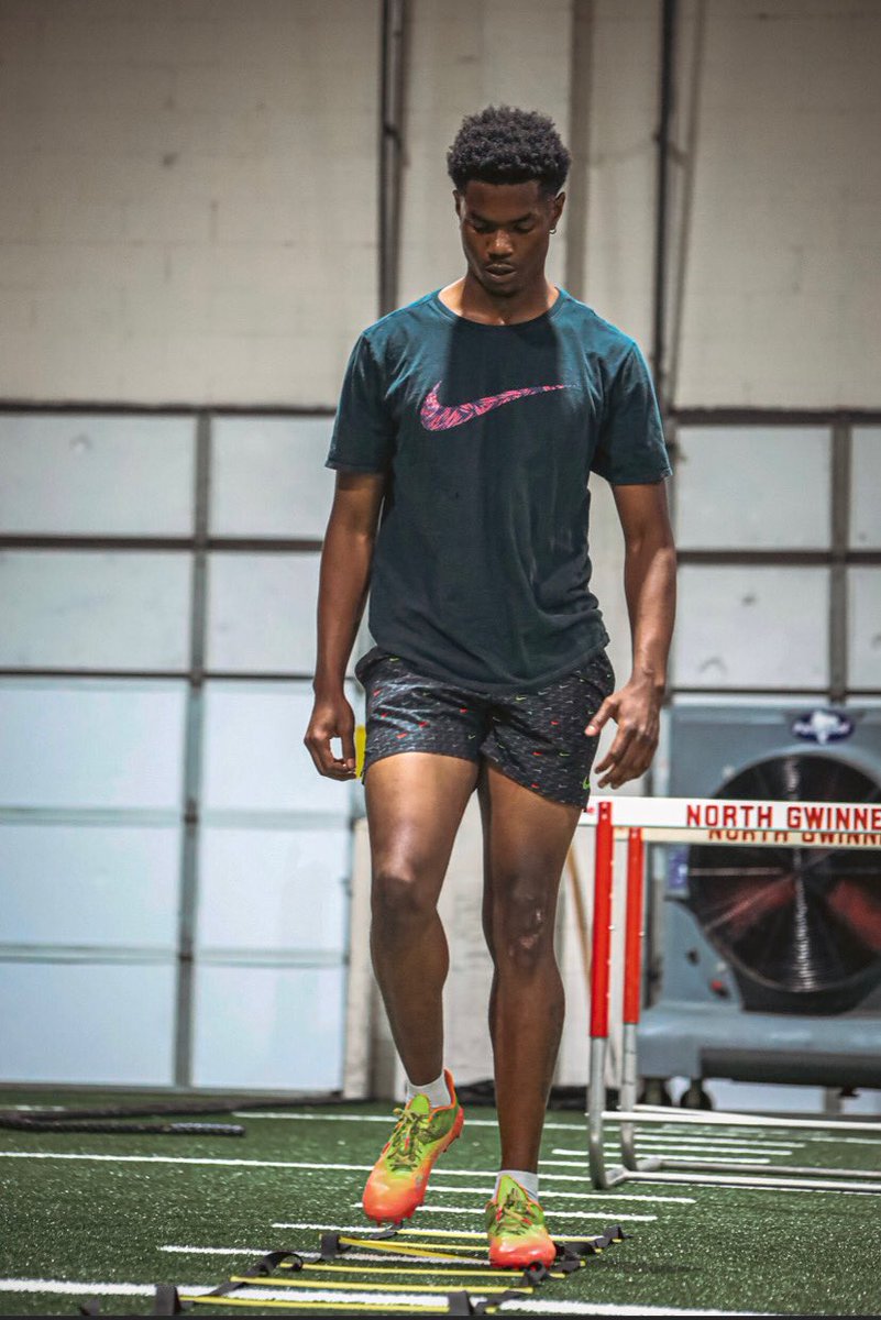 ShondriaShon's tweet photo. It, must be in you and not on you. The grind don’t stop @d1sean1. #AllIn 📸: @flicksbyjo https://t.co/sG25U8l1gN