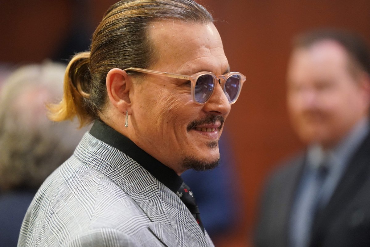 lauren_oconnor4's tweet photo. “Tell the world Johnny, see what a Judge or Jury thinks. Tell the world, I Johnny Depp, a man, am a victim too of domestic violence.  See how many people believe or side with you.” - Amber Heard.

He did it. He told the world, He told the Jury &amp; they believed him❤️ #TruthWins https://t.co/ojwmut9FZ3