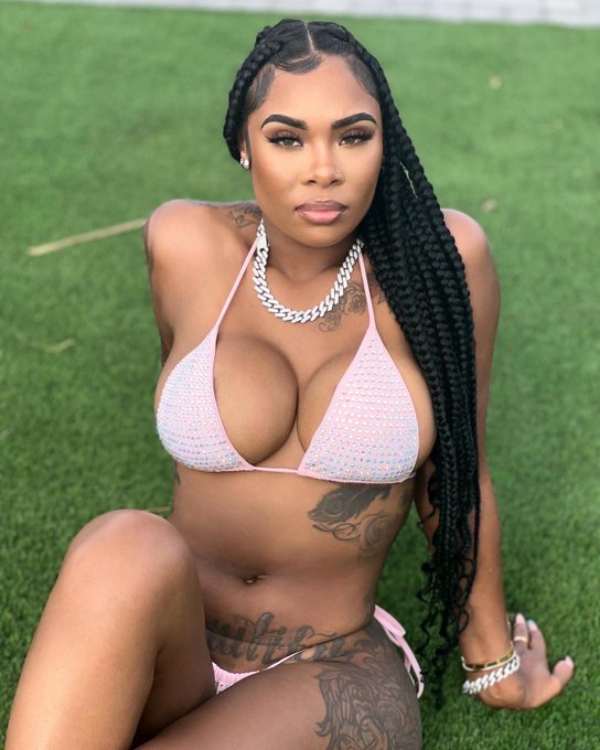 Shay Brown’s pics and videos