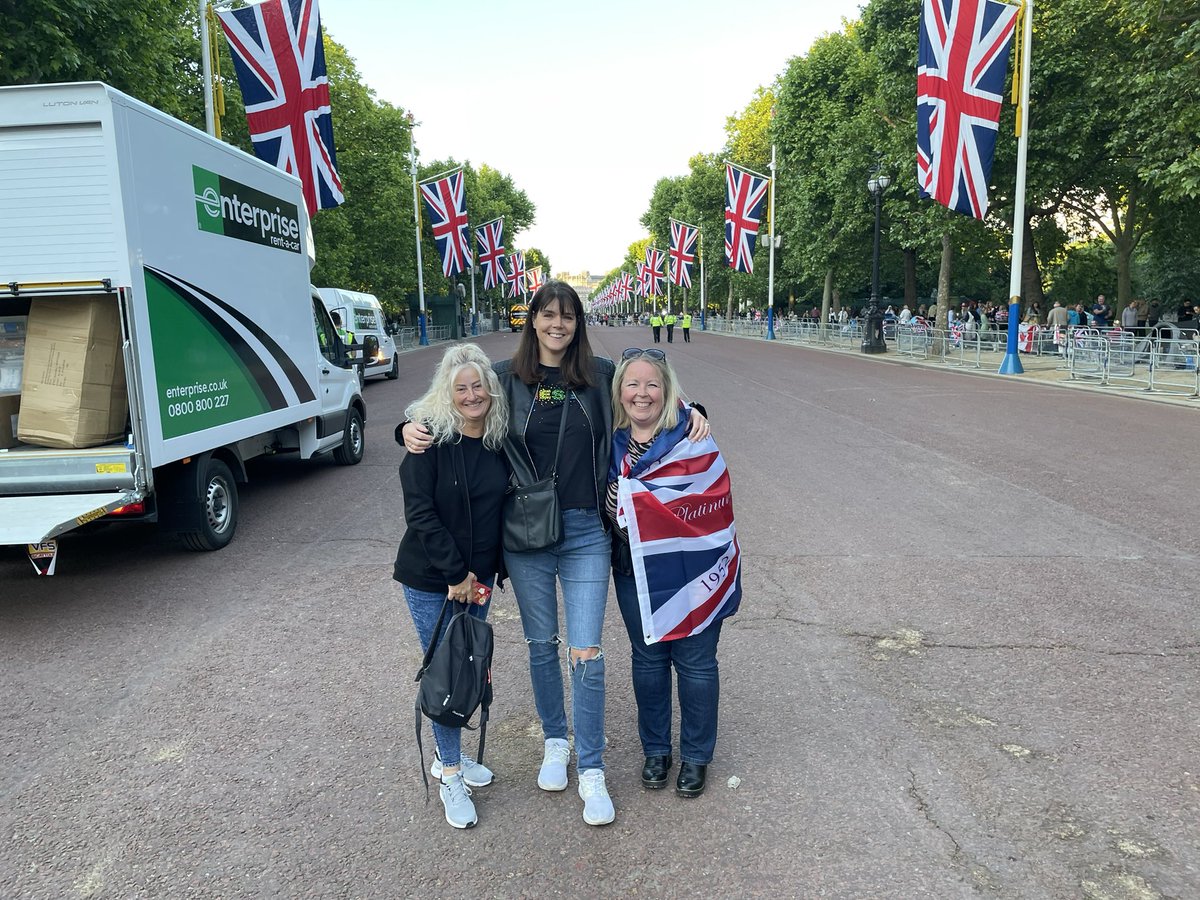 Such a fantastic afternoon, evening taking in the sights and visiting the Queen #PlatinumJubilee London you did not disappoint #proudtobebritish