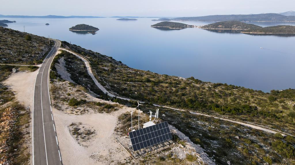 With an average GHI of 4.1kWh/m2 per day, this solar system feels right at home on this Croatian island.

#solarenergy #cleanenergy #dronephotography