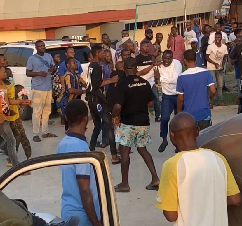 ApostlePikin's tweet photo. @oluyolewarriors have no place in the @LMCNPFL or #NigeriaFootball
#JusticeForTobi
@OgaNlaMedia
@oyostategovt https://t.co/4odQfnrVQo