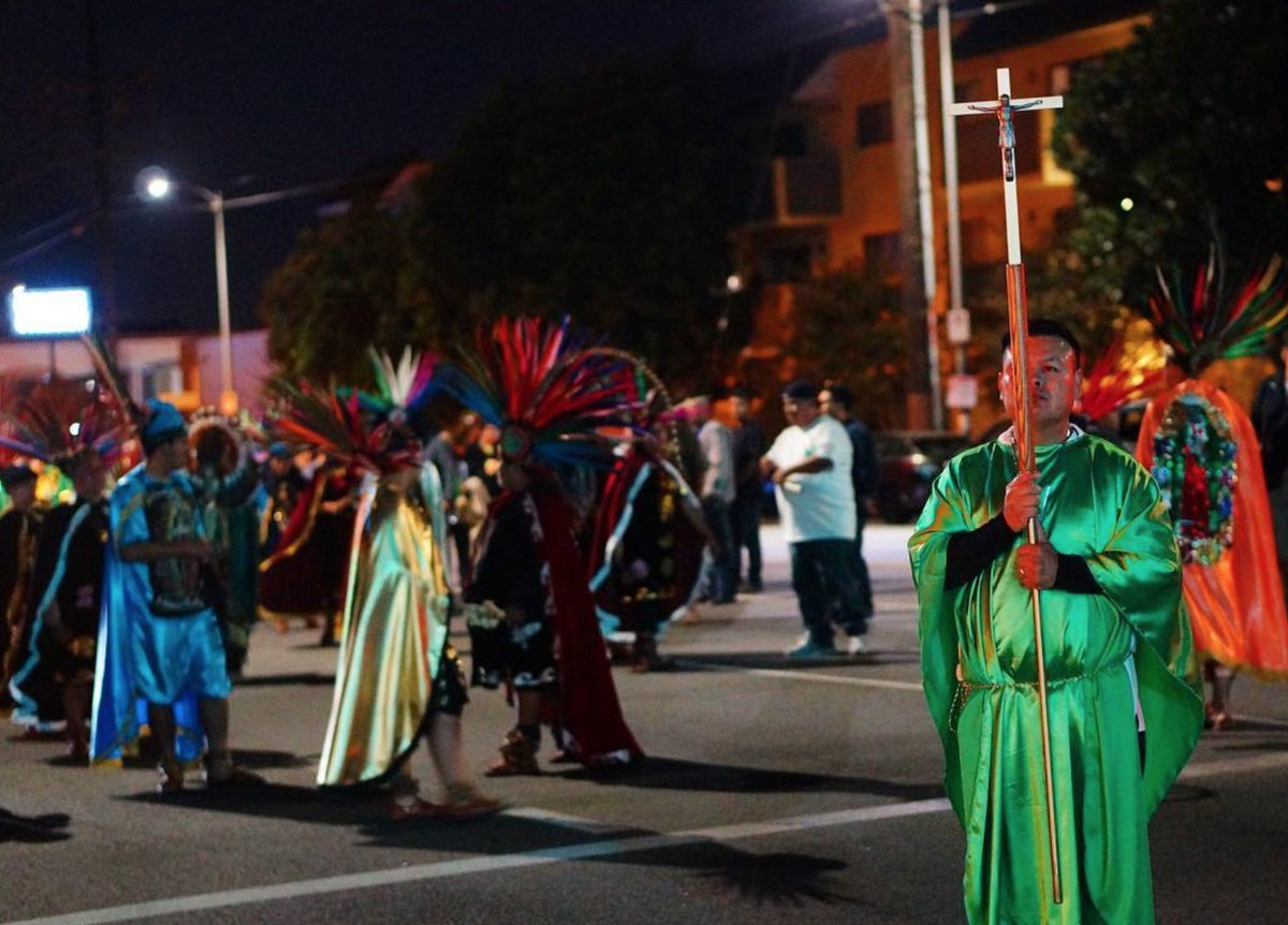 TaurianImages's tweet photo. San Juan Tadeo Procession, North Hollywood #NightPhotography #NFTphotographers #nftphotographer #SonyNexF3 #SonyImage #TaurianImages https://t.co/ZzhZUtRBXr