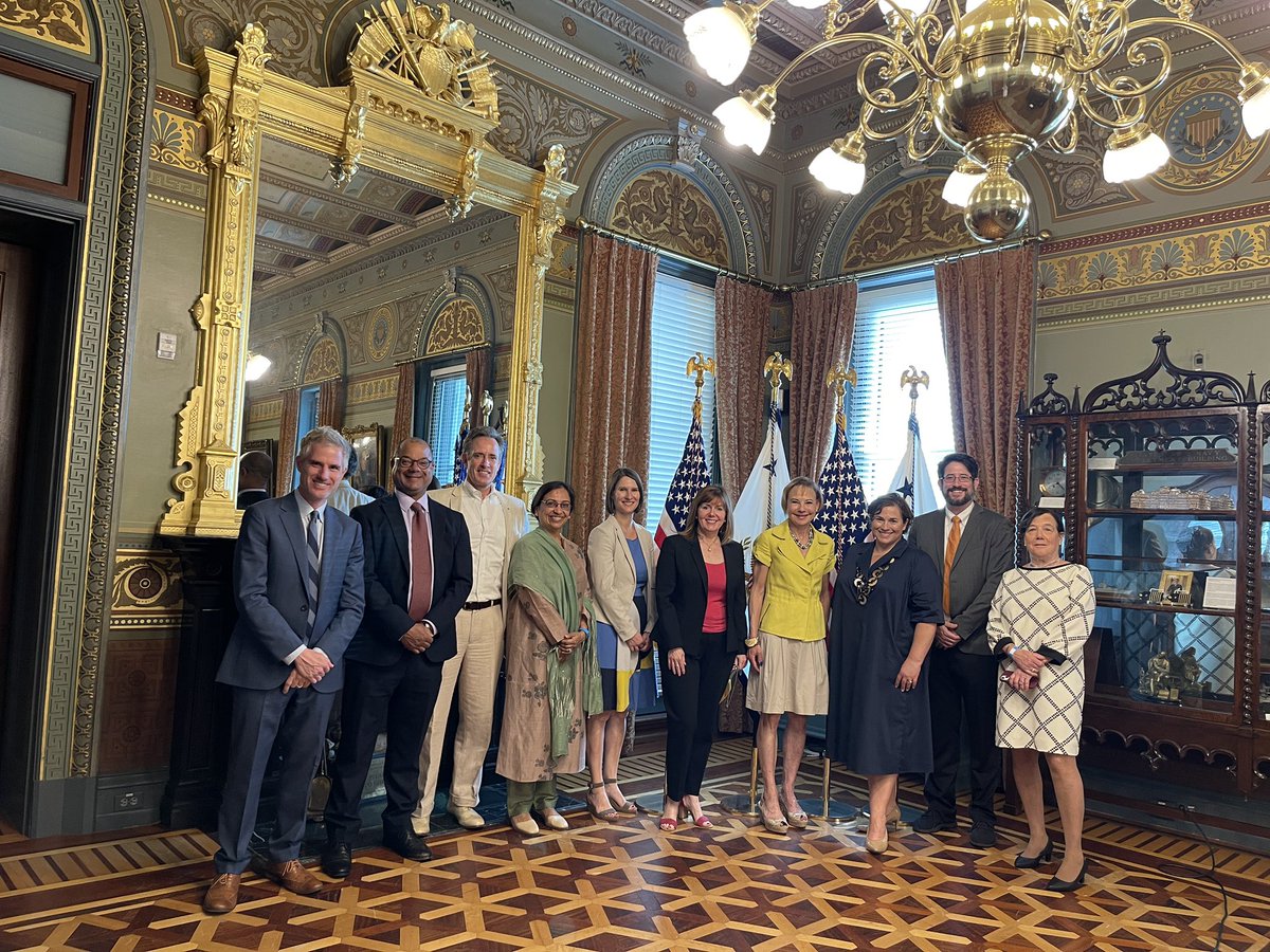 “The White House Action Plan on Global Water Security released today by <a href="/VP/">Vice President JD Vance</a> Kamala Harris is a profoundly important step forward in our efforts to properly value water and manage water-related risks.” <a href="/MindyLubber/">Mindy Lubber</a> <a href="/CeresNews/">Ceres</a> #ValuingWater <a href="/circleofblue/">Circle of Blue</a> ceres.org/news-center/pr…