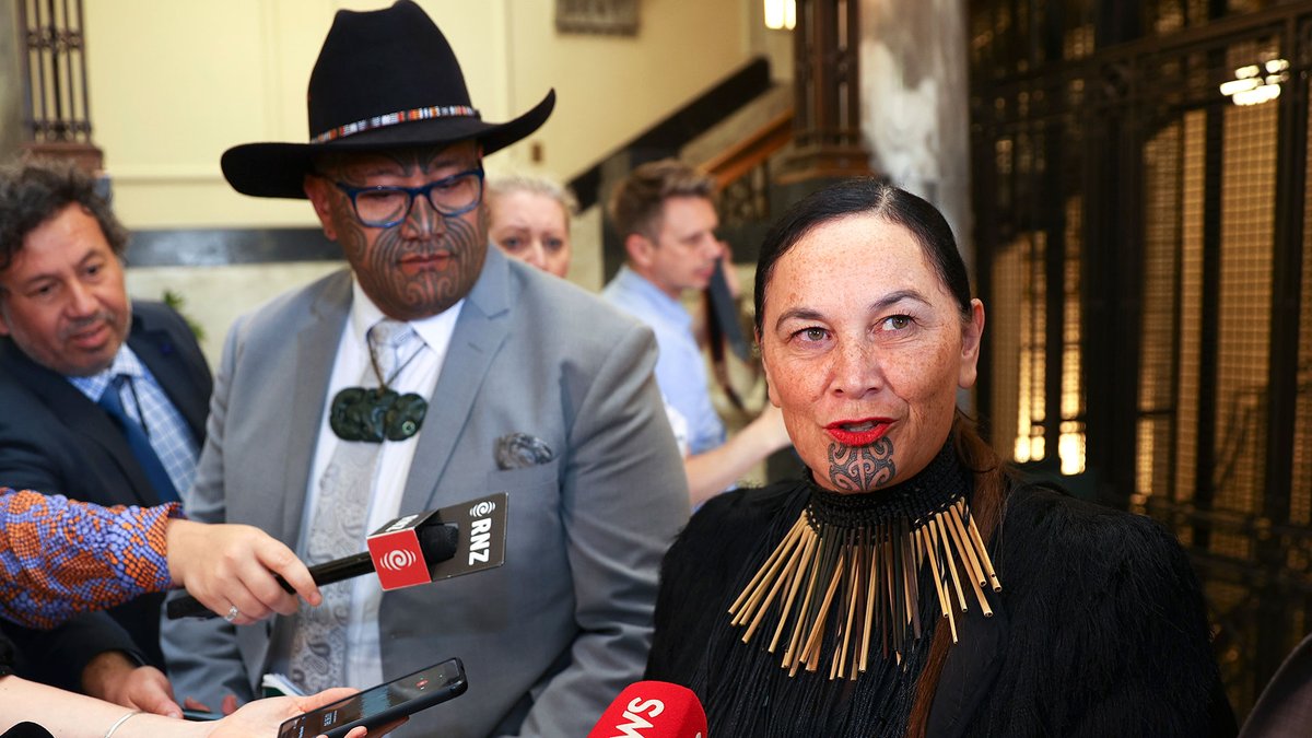 1NewsNZ's tweet photo. Petition to change NZ to Aotearoa presented to Parliament
https://t.co/nrWz3EuJes https://t.co/D3ke8lw3ez
