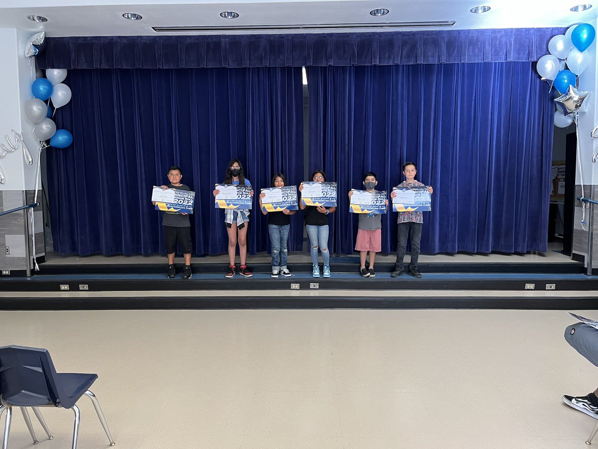 sierravistak6's tweet photo. Sierra Vista is so proud of our scholars. What a nice way to begin wrapping up our school year celebrating the hard work of our Cubs! Thank you Sierra Vista families for helping us acknowledge our scholars for their outstanding character traits and honor roll! #futurereadycubs https://t.co/sOuEHfEz0c
