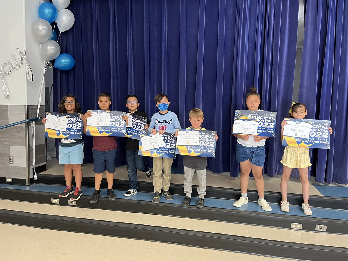 sierravistak6's tweet photo. Sierra Vista is so proud of our scholars. What a nice way to begin wrapping up our school year celebrating the hard work of our Cubs! Thank you Sierra Vista families for helping us acknowledge our scholars for their outstanding character traits and honor roll! #futurereadycubs https://t.co/sOuEHfEz0c