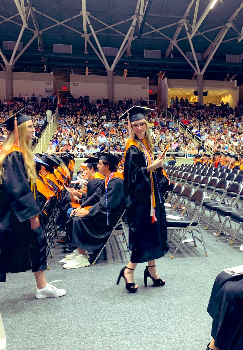 marypruittpugh's tweet photo. Congratulations to the @Rockwall_HS Class of 2022! 🎓🧡🖤 It was fun celebrating you tonight! 🎉 #loveclp #ourcommunityourkids https://t.co/x8bLeJ0vpB