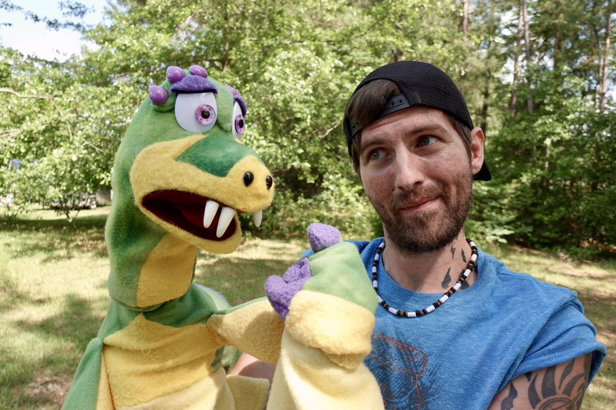 LizardManager's tweet photo. Aldus Altie made a new friend today! Something tells me they’ll be very close. #cryptid #puppet #puppeteer #LMUC https://t.co/3z4sv0I8A8