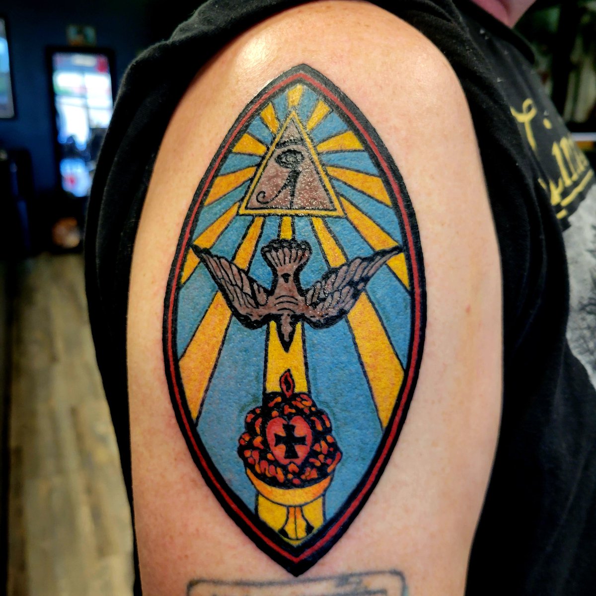 FraterMabus's tweet photo. Tattoo complete #MABUS https://t.co/J33NO6ii1N