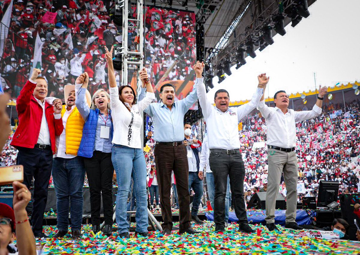 jmvalerapiedras's tweet photo. Hoy nuestra Candidata @caroviggiano está cerrando su campaña con fuerza y con todo el respaldo de nuestras estructuras para defender el presente y futuro de nuestro estado. 

¡Vamos con todo! 

#LlegóLaHora de #CaroGobernadora https://t.co/kO8gJO6Ln6